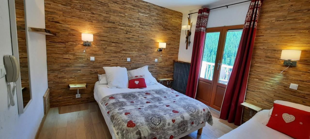 Hotel Chastellares Орон Экстерьер фото
