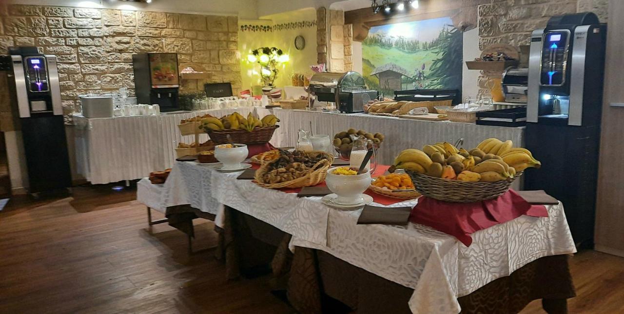 Hotel Chastellares Орон Экстерьер фото